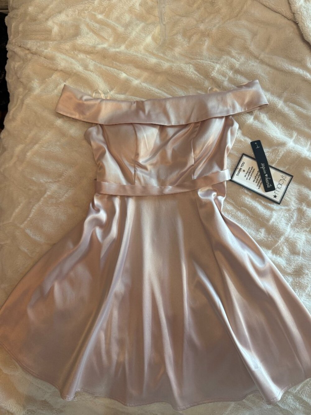 NWT Sequin Hearts Blush Pink Satin Off Shoulder Dress Size 7 Homecoming